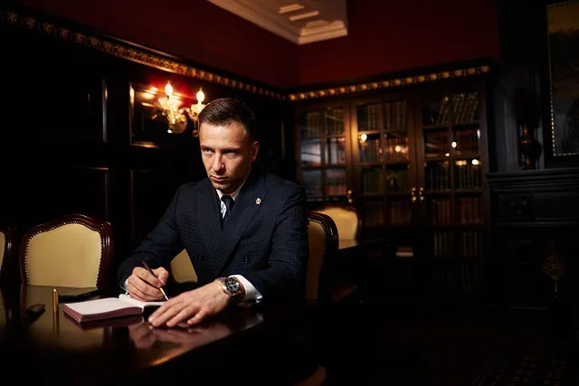 lawyer-attorney-law-judge-640x480-24376225.jpeg