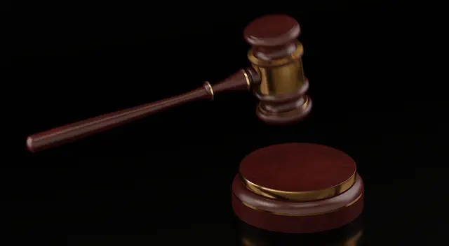 lawyer-attorney-law-judge-640x480-71583545.jpeg