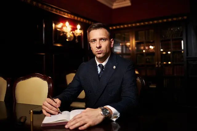 lawyer-attorney-law-judge-640x480-89631399.jpeg