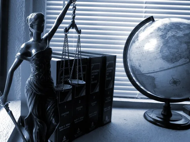 lawyer-attorney-law-judge-640x480-64994500.jpeg