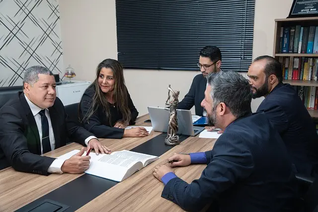 lawyer-attorney-law-judge-640x480-68316891.jpeg